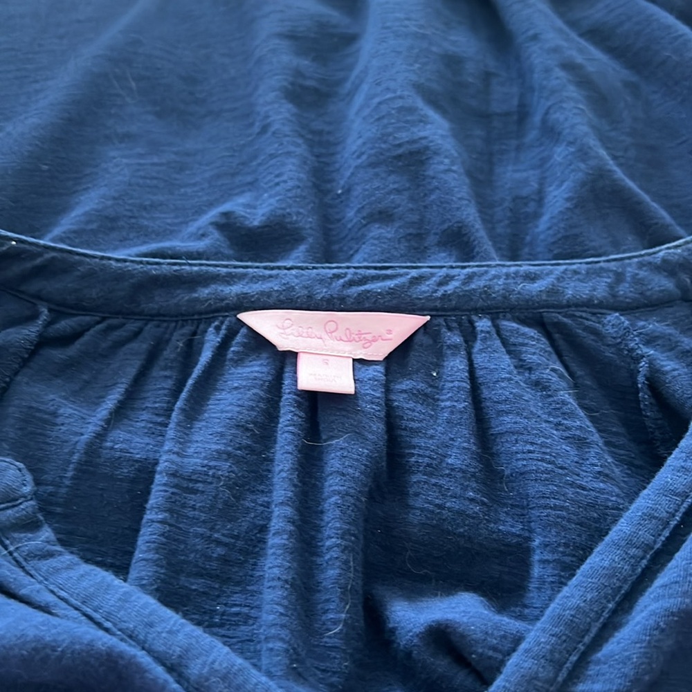 Lilly Pulitzer S/M Navy Top  NO FADING